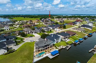 10827 Bourbon St, Willis, TX 77318 - Photo 49