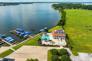 10827 Bourbon St, Willis, TX 77318 - Photo 47