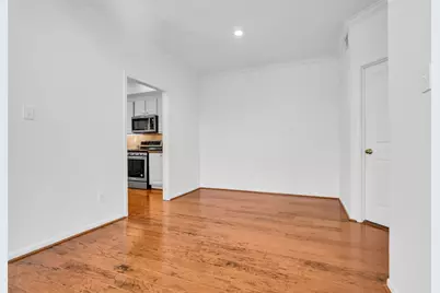 75 E Lakeridge Drive, The Woodlands, TX 77381 - Photo 11