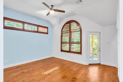 75 E Lakeridge Drive, The Woodlands, TX 77381 - Photo 29