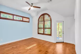 75 E Lakeridge Dr, The Woodlands, TX 77381 - Photo 29
