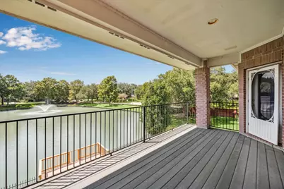 423 Brook Shore Court, Sugar Land, TX 77478 - Photo 7