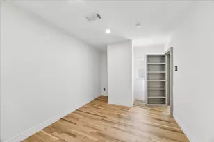 2302 Brooktree Dr, Houston, TX 77008 - Photo 43