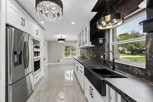 2302 Brooktree Dr, Houston, TX 77008 - Photo 27