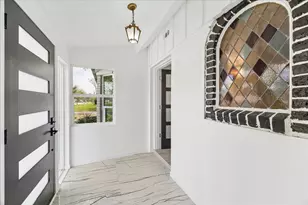 2302 Brooktree Dr, Houston, TX 77008 - Photo 13