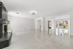 2302 Brooktree Dr, Houston, TX 77008 - Photo 19