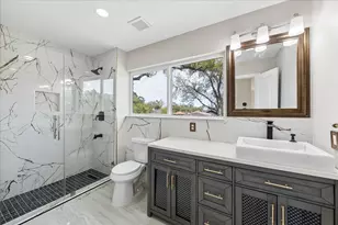 2302 Brooktree Dr, Houston, TX 77008 - Photo 47