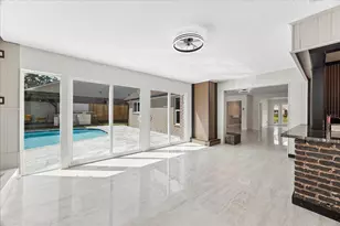 2302 Brooktree Dr, Houston, TX 77008 - Photo 21