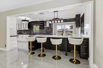 2302 Brooktree Drive, Houston, TX 77008 - Photo 29