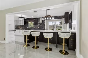 2302 Brooktree Dr, Houston, TX 77008 - Photo 29