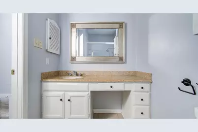11711 Memorial Drive #381, Houston, TX 77024 - Photo 9