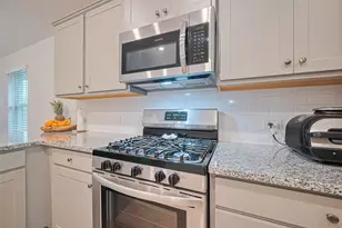 2712 Golden Palms Ln, Texas City, TX 77568 - Photo 13