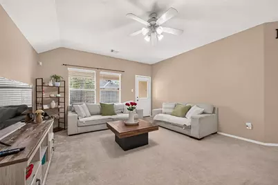 30 S Vesper Bend Circle, The Woodlands, TX 77382 - Photo 5