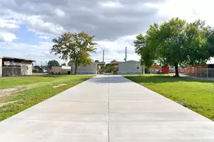 5323 Green Ln, Houston, TX 77066 - Photo 15