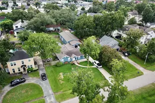 231 W 31st St, Houston, TX 77018 - Photo 5