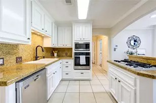 231 W 31st St, Houston, TX 77018 - Photo 11