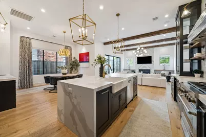 217 W 10th Street, Houston, TX 77008 - Photo 9