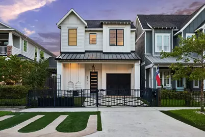 217 W 10th Street, Houston, TX 77008 - Photo 1
