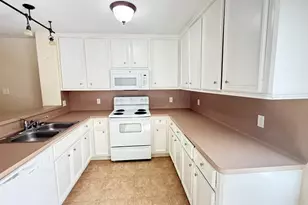 175 Binnacle Ct, Willis, TX 77318 - Photo 15