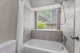 2035 Woodhue Dr, Spring, TX 77386 - Photo 21