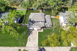 14710 Mystic Bend Dr, Cypress, TX 77429 - Photo 3