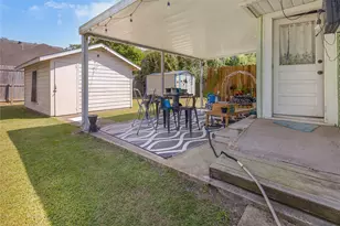 1021 West Dr, Port Neches, TX 77651 - Photo 13
