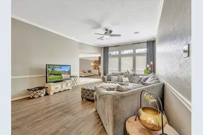 2806 Village Dale, Houston, TX 77059 - Photo 9