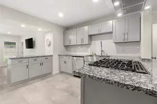 4414 W 43rd St, Houston, TX 77092 - Photo 9