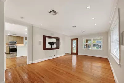 2010 Wakefield Drive, Houston, TX 77018 - Photo 5