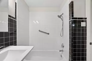 2010 Wakefield Dr, Houston, TX 77018 - Photo 23