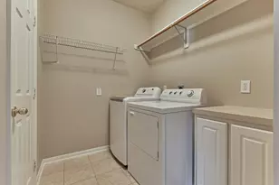 31 Valley Oaks Cir, The Woodlands, TX 77382 - Photo 25