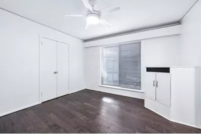 8211 Katy Freeway #10, Houston, TX 77024 - Photo 9