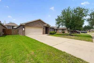 9742 Opal Rock Drive, Rosharon, TX 77583 - Photo 3