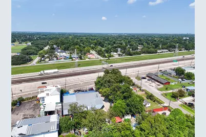 11110 E Hardy Road, Houston, TX 77093 - Photo 7