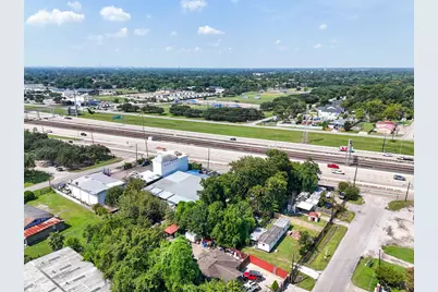 11110 E Hardy Road, Houston, TX 77093 - Photo 11