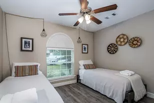 226 Foster St, Tomball, TX 77375 - Photo 7