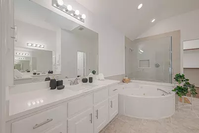 41 W Sienna Place, The Woodlands, TX 77382 - Photo 35