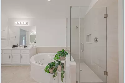 41 W Sienna Place, The Woodlands, TX 77382 - Photo 39