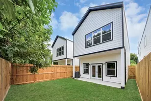 4413 Mallow St, Houston, TX 77051 - Photo 13