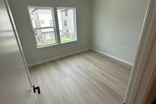 2032 W Tidwell Rd, Houston, TX 77091 - Photo 19