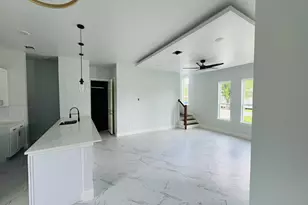 8128 Penrod St, Houston, TX 77028 - Photo 9