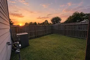8128 Penrod St, Houston, TX 77028 - Photo 31