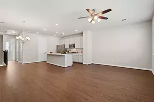 9443 Towne Lake Pkwy, Cypress, TX 77433 - Photo 19