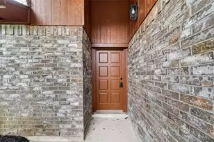 16730 Barkentine Ln, Friendswood, TX 77546 - Photo 3