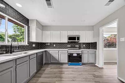 16730 Barkentine Lane, Friendswood, TX 77546 - Photo 13