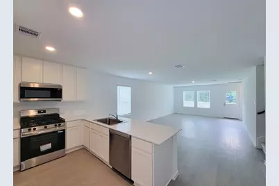 25588 Rose Creek Drive, Cleveland, TX 77328 - Photo 11