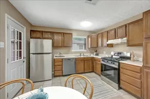 708 Moody Ave, League City, TX 77573 - Photo 9