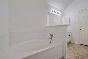 26900 Castlecliff Ln, Kingwood, TX 77339 - Photo 19
