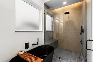 1030 W 24th St, Houston, TX 77008 - Photo 39