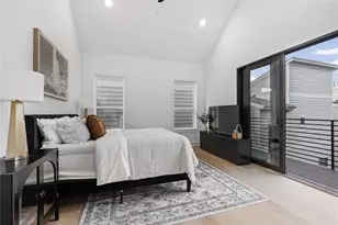 1030 W 24th St, Houston, TX 77008 - Photo 33